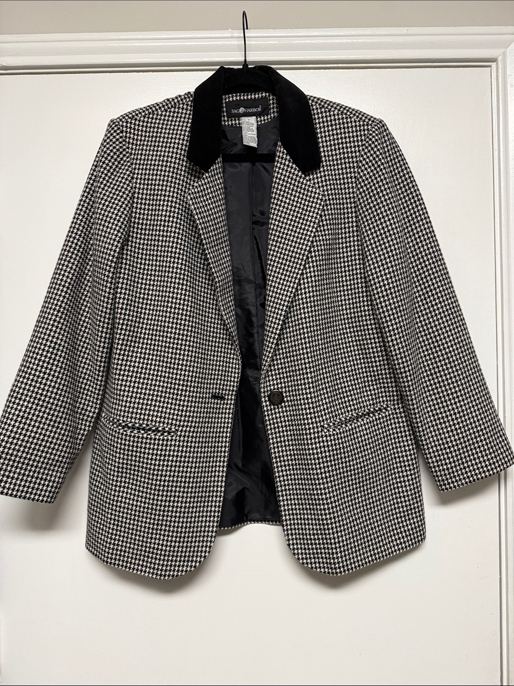 Sag Harbor: Black & White Houndstooth Blazer